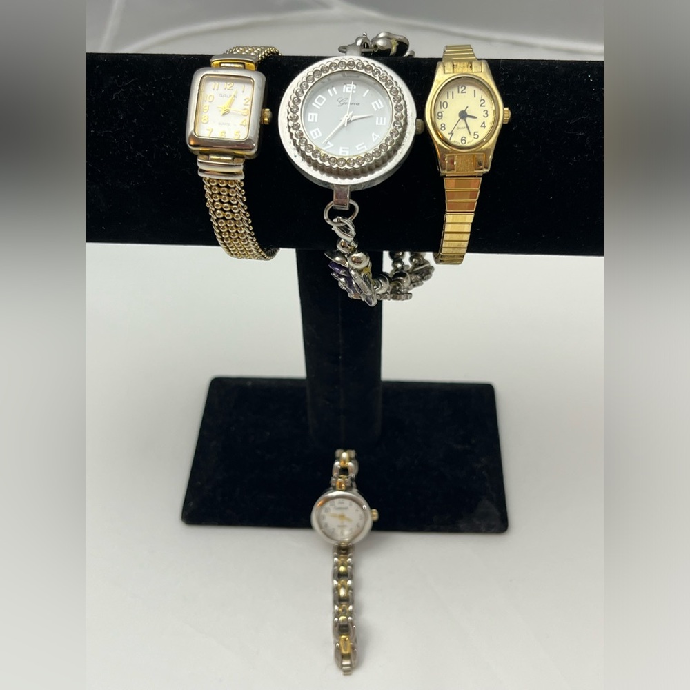 Women’s Watches Lot Of 4 Gruen Geneva Quartz Carriage All Non Working As Is